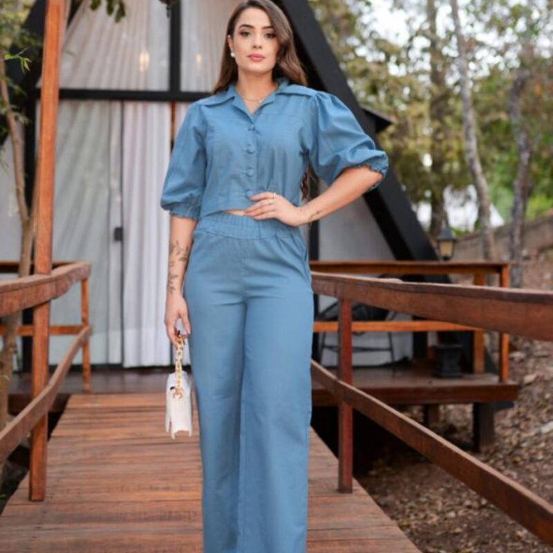 Conjunto de blusa e calça de linho